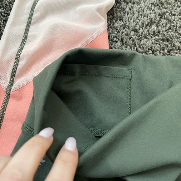 Fabletics Zone High Waist 7/8 Leggings Safari/Blossom/Pearl Pink Size M - Picture 3 of 3